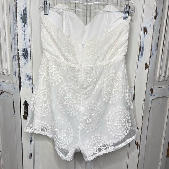 Stone Cold Fox Off White Folsom Jumper Romper Size 2 - Picture 15 of 16